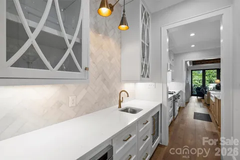 $2,225,000 | 2714 Selwyn Avenue, Charlotte, NC 28209