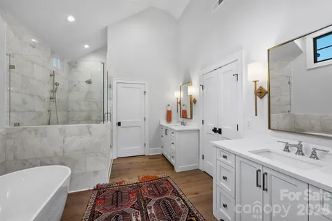 $2,225,000 | 2714 Selwyn Avenue, Charlotte, NC 28209