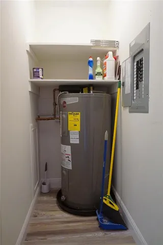 a view of a back yard