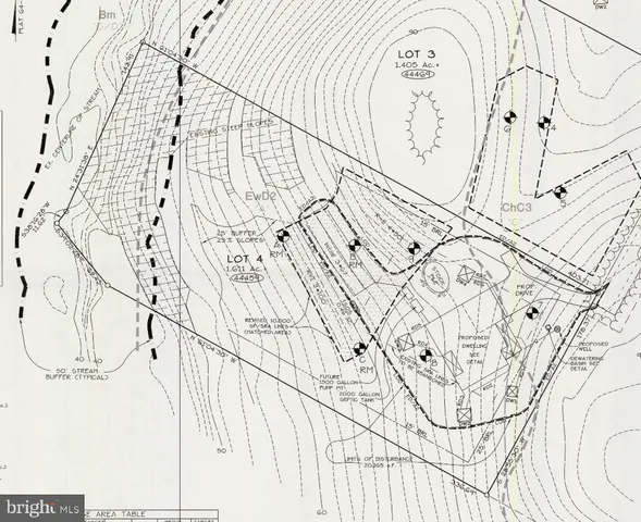 a picture of a white wall with a white house