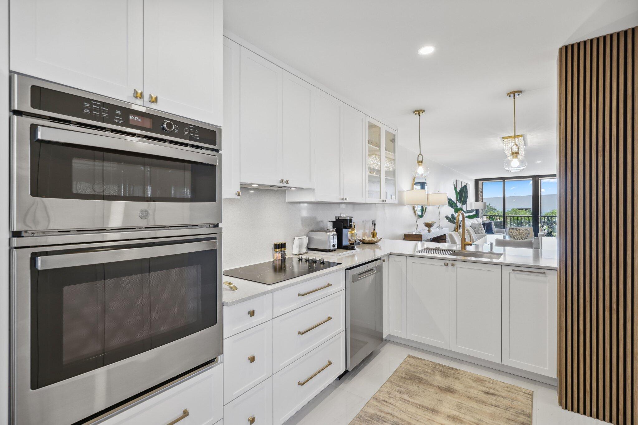 13 Royal Palm Way, Unit 5020 Boca Raton, FL 33432 - Photo 12 of 64 13 Royal Palm Way - 21.jpg-SMALL