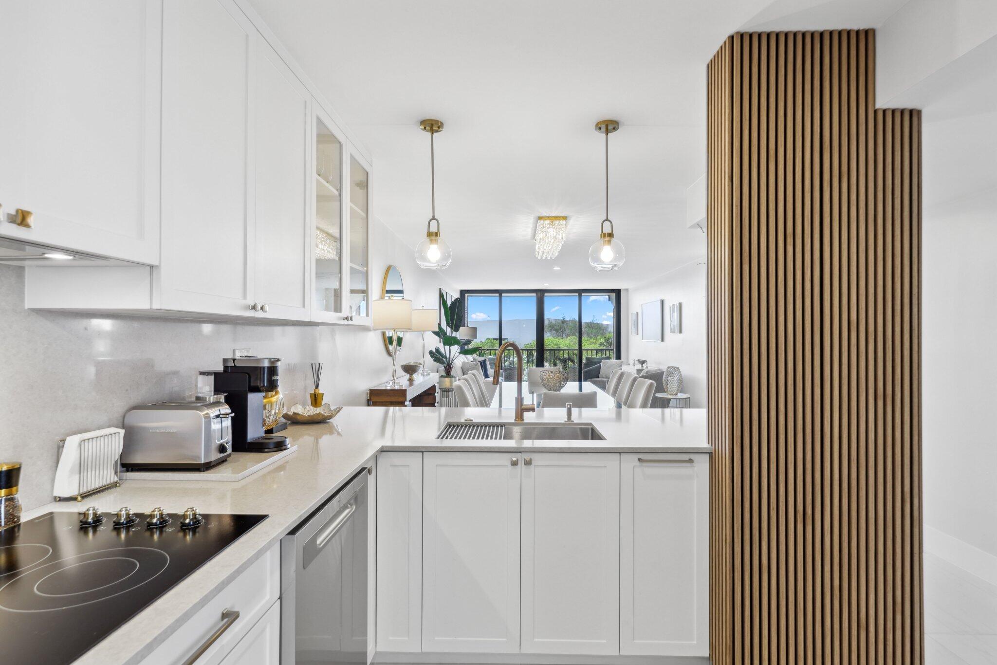 13 Royal Palm Way, Unit 5020 Boca Raton, FL 33432 - Photo 13 of 64 13 Royal Palm Way - 16.jpg-SMALL