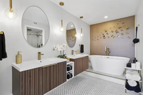 $579,000 | 13 Royal Palm Way, Unit 5020, Boca Raton, FL 33432