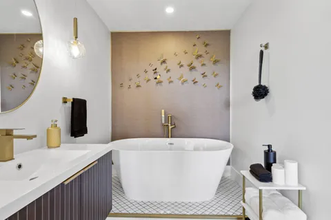 $579,000 | 13 Royal Palm Way, Unit 5020, Boca Raton, FL 33432