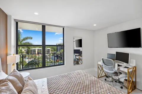 $579,000 | 13 Royal Palm Way, Unit 5020, Boca Raton, FL 33432