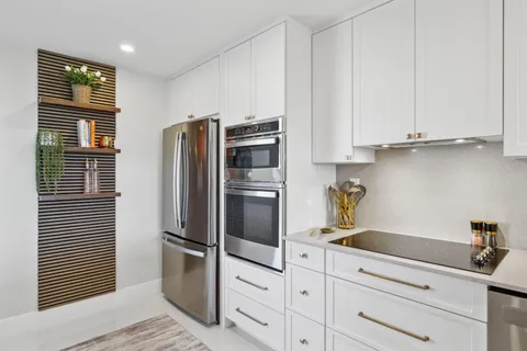 $579,000 | 13 Royal Palm Way, Unit 5020, Boca Raton, FL 33432