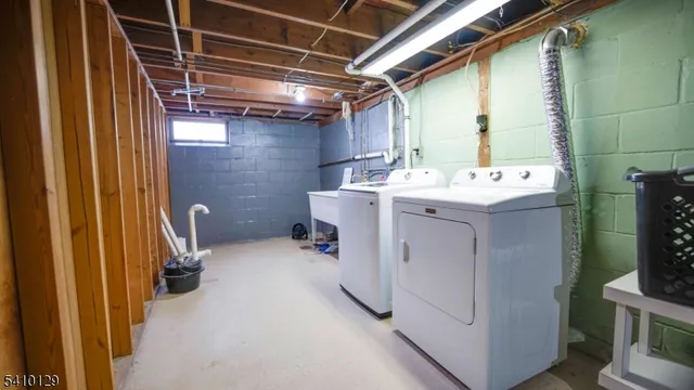 $560,000 | 2 Center Street, Milford, NJ 08848