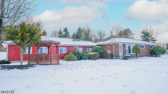 $560,000 | 2 Center Street, Milford, NJ 08848