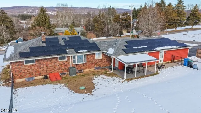 $560,000 | 2 Center Street, Milford, NJ 08848