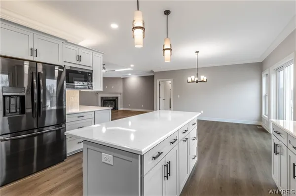 $699,900 | 7290 Woodhaven Drive, Lockport Town, NY 14094