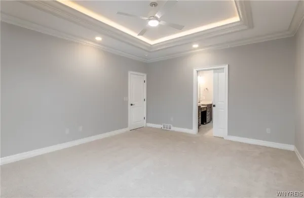 $699,900 | 7290 Woodhaven Drive, Lockport Town, NY 14094