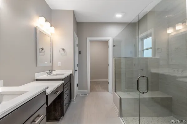 $699,900 | 7290 Woodhaven Drive, Lockport Town, NY 14094