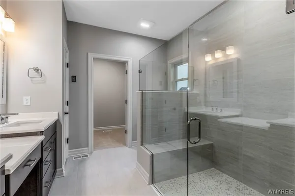 $699,900 | 7290 Woodhaven Drive, Lockport Town, NY 14094