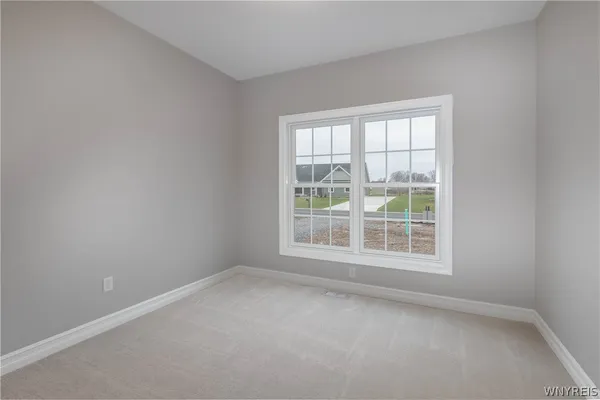 $699,900 | 7290 Woodhaven Drive, Lockport Town, NY 14094