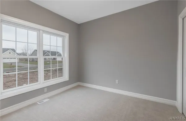 $699,900 | 7290 Woodhaven Drive, Lockport Town, NY 14094