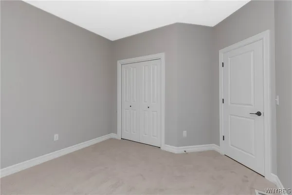 $699,900 | 7290 Woodhaven Drive, Lockport Town, NY 14094