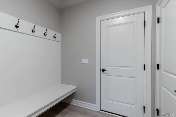 $699,900 | 7290 Woodhaven Drive, Lockport Town, NY 14094