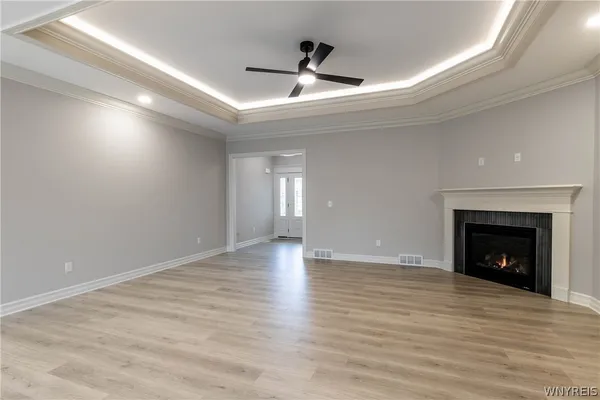 $699,900 | 7290 Woodhaven Drive, Lockport Town, NY 14094