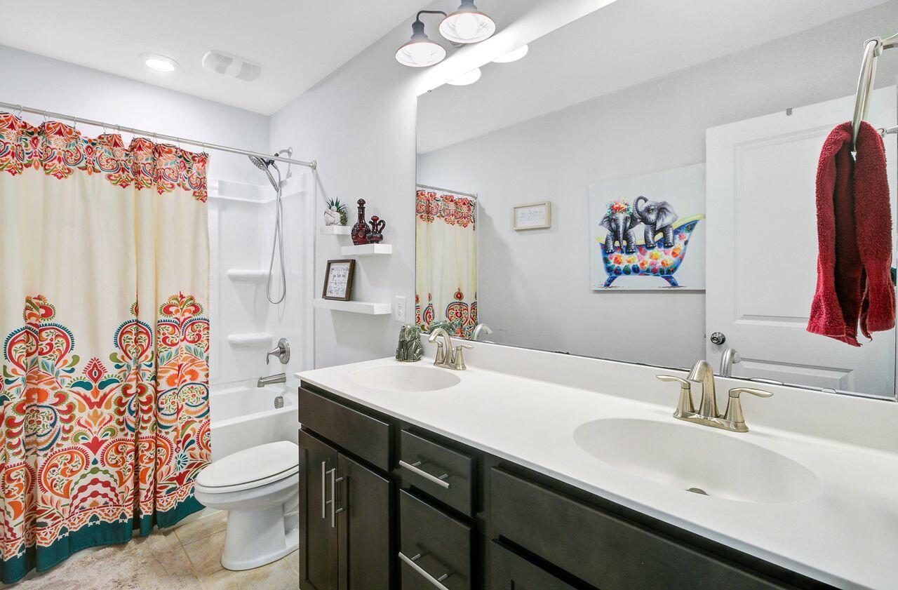 1015 Deep Gap Road Ridgeville, SC 29472 - Photo 35 of 56 Hall Bath