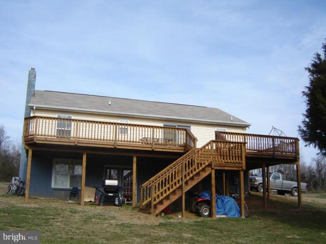 Exterior (Rear)