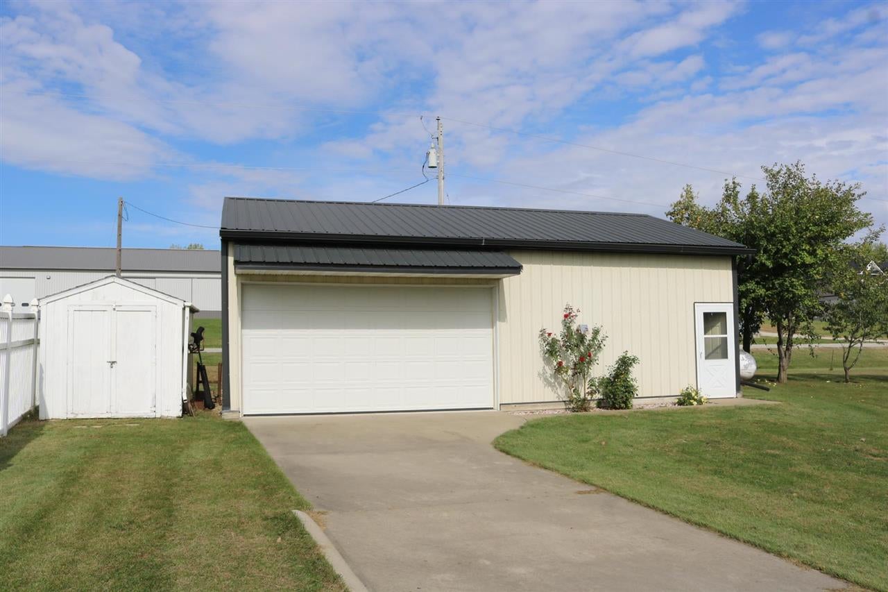 3038 Peaceful Drive Riverside, IA 52327 - Photo 20 of 24 Gallery Image 20