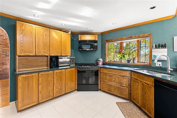 $489,900 | 135 Orchard Park Boulevard, Irondequoit, NY 14609