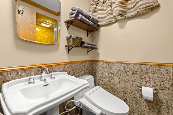 $489,900 | 135 Orchard Park Boulevard, Irondequoit, NY 14609