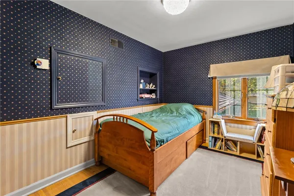 $489,900 | 135 Orchard Park Boulevard, Irondequoit, NY 14609