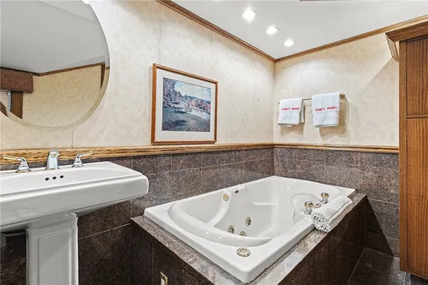 $489,900 | 135 Orchard Park Boulevard, Irondequoit, NY 14609