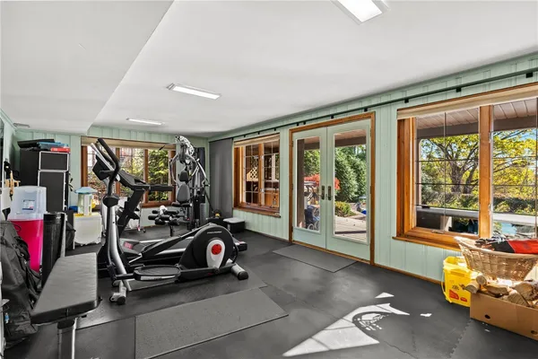 $489,900 | 135 Orchard Park Boulevard, Irondequoit, NY 14609