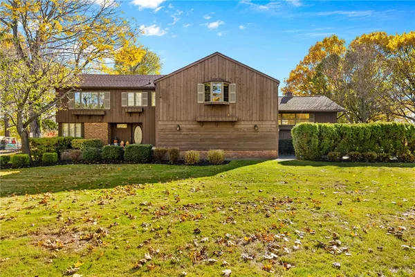 $489,900 | 135 Orchard Park Boulevard, Irondequoit, NY 14609