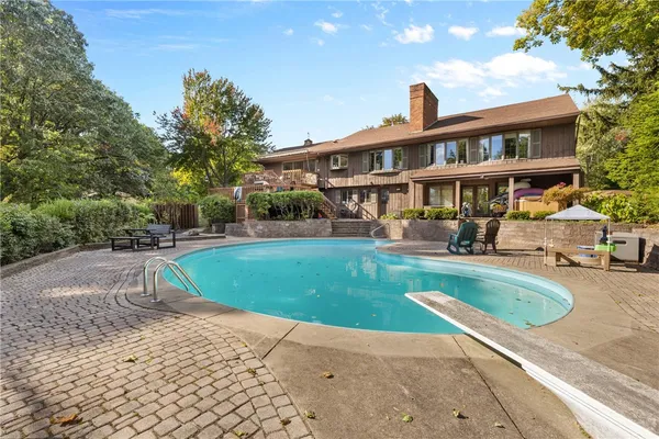 $489,900 | 135 Orchard Park Boulevard, Irondequoit, NY 14609