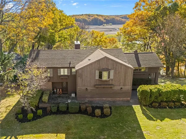 $489,900 | 135 Orchard Park Boulevard, Irondequoit, NY 14609