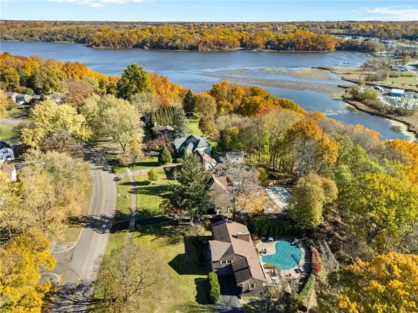 $489,900 | 135 Orchard Park Boulevard, Irondequoit, NY 14609