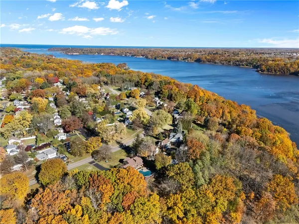 $489,900 | 135 Orchard Park Boulevard, Irondequoit, NY 14609