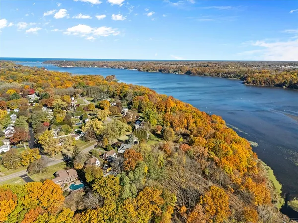 $489,900 | 135 Orchard Park Boulevard, Irondequoit, NY 14609