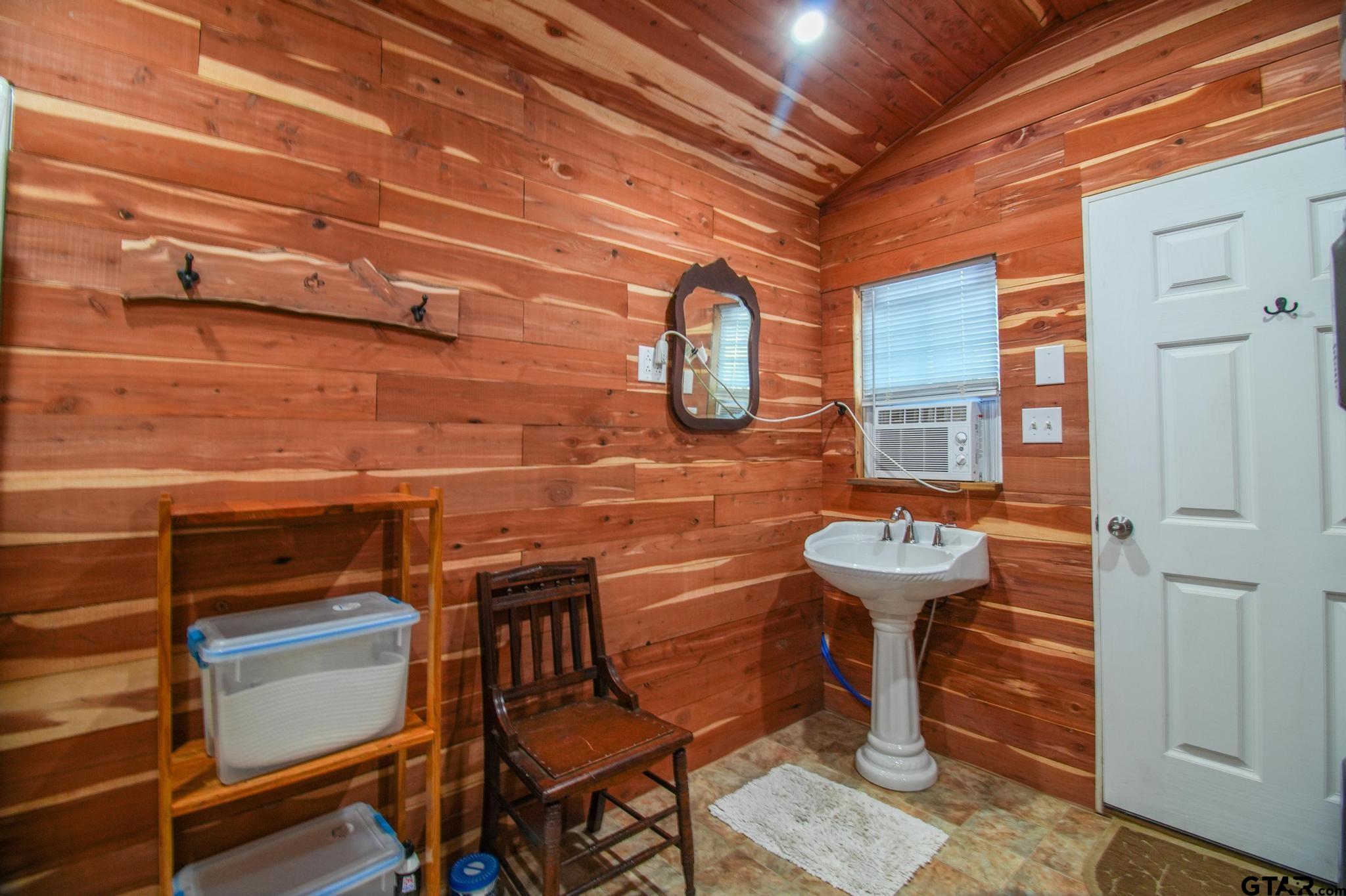 748 County Road Rusk, TX 75785 - Photo 15 of 40