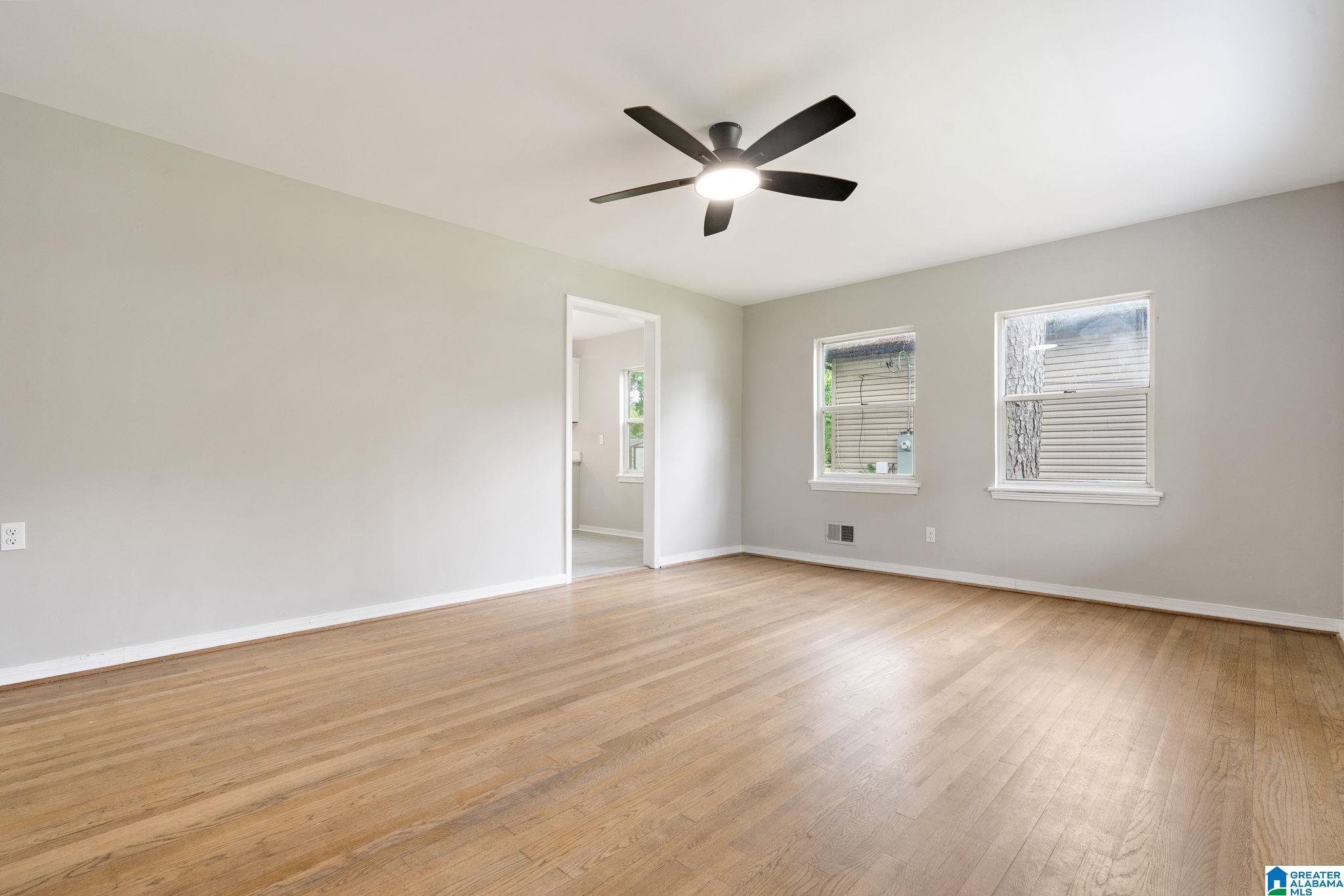 1633 Mims Street Southwest Birmingham, AL 35211 - Photo 6 of 31