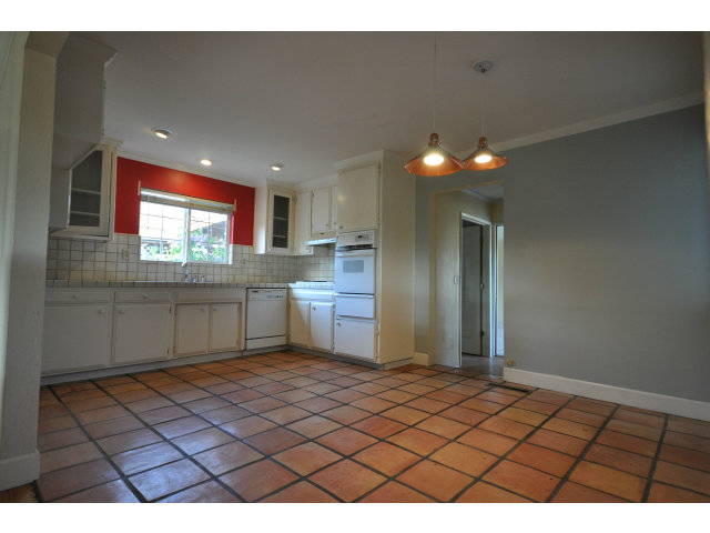295 West Phillips Road Watsonville, CA 95076 - Photo 3 of 10 Gallery Image 3