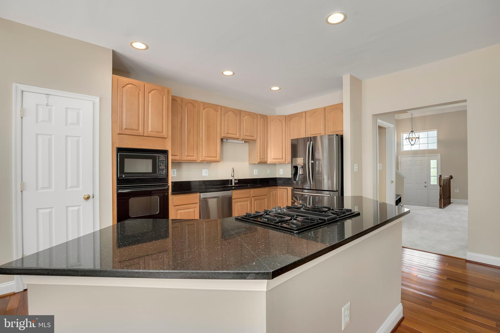 612 Springhouse Square Southeast Leesburg, VA 20175 - Photo 7 of 31 Gallery Image 7
