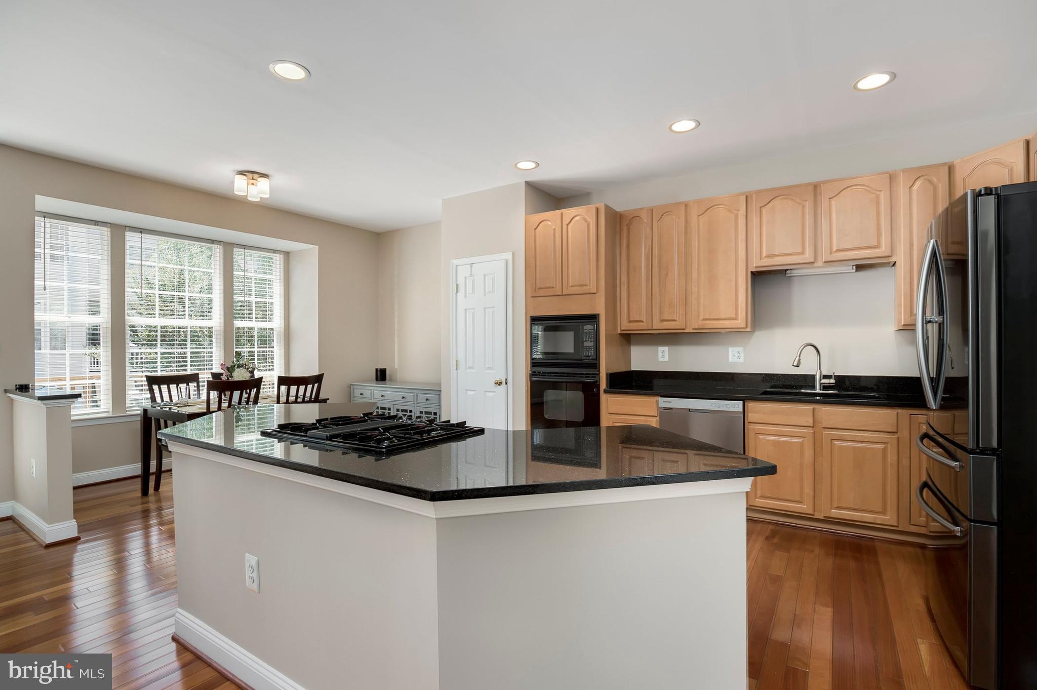 612 Springhouse Square Southeast Leesburg, VA 20175 - Photo 8 of 31 Gallery Image 8