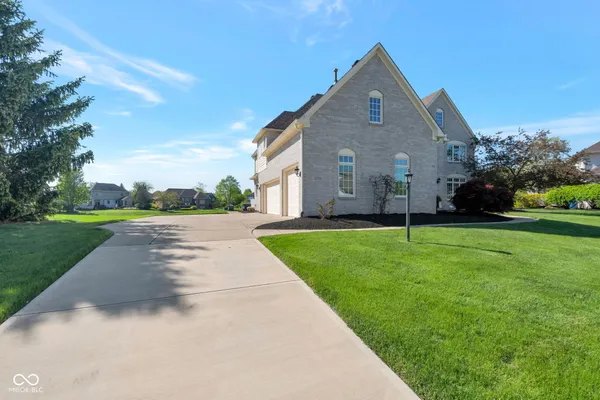 $850,000 | 11752 Skyhawk Court, Fishers, IN 46037
