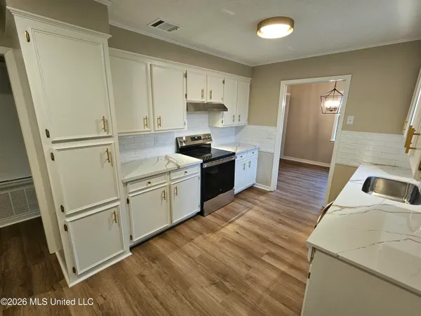 $215,900 | 201 Willow Brook Drive, Clinton, MS 39056