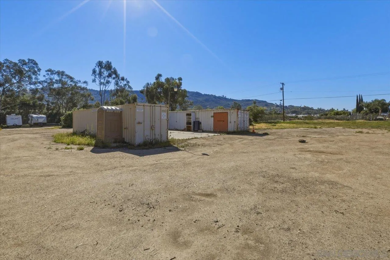 5461 Rainbow Creek Road Fallbrook, CA 92028 - Photo 28 of 36