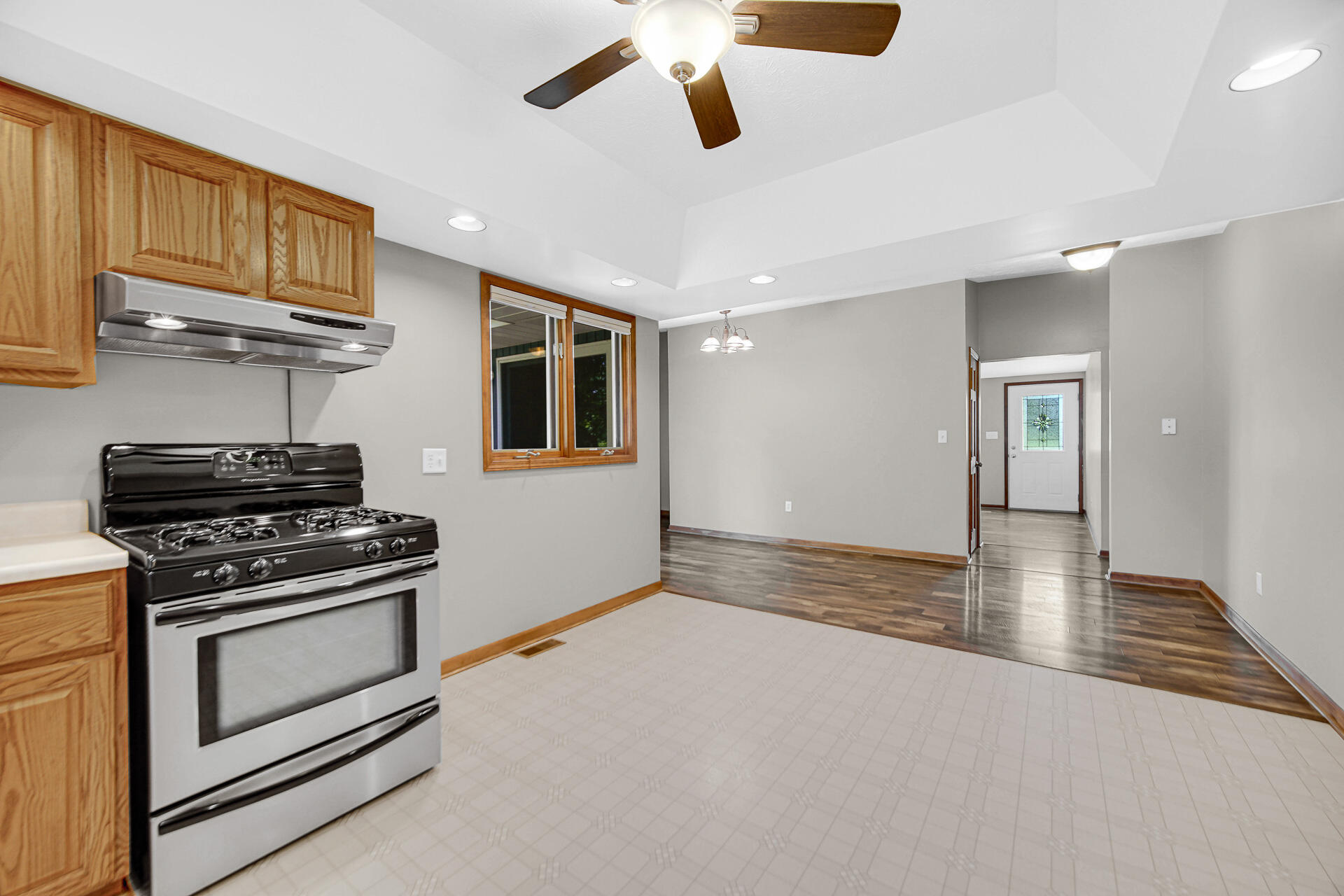 2372 South Taylor Road Mill Creek, IN 46365 - Photo 8 of 29 1920x1280