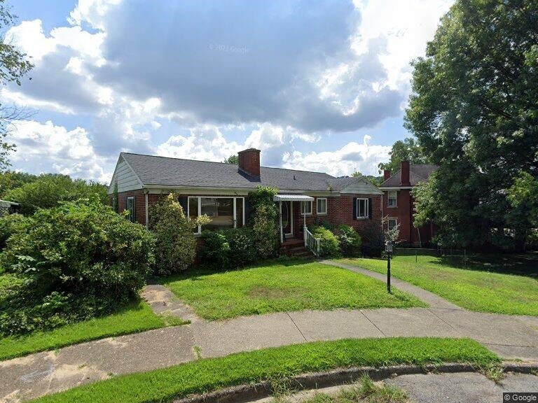 2901 Staunton Road Huntington, WV 25702 - Photo 1 of 29 Gallery Image 1