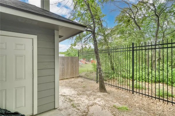 $259,000 | 1301 Canyon Creek Circle, College Station, TX 77840