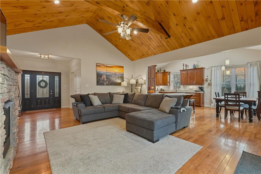660 Gamble Road Oakdale, PA 15071 - Photo 5 of 40 Gallery Image 5
