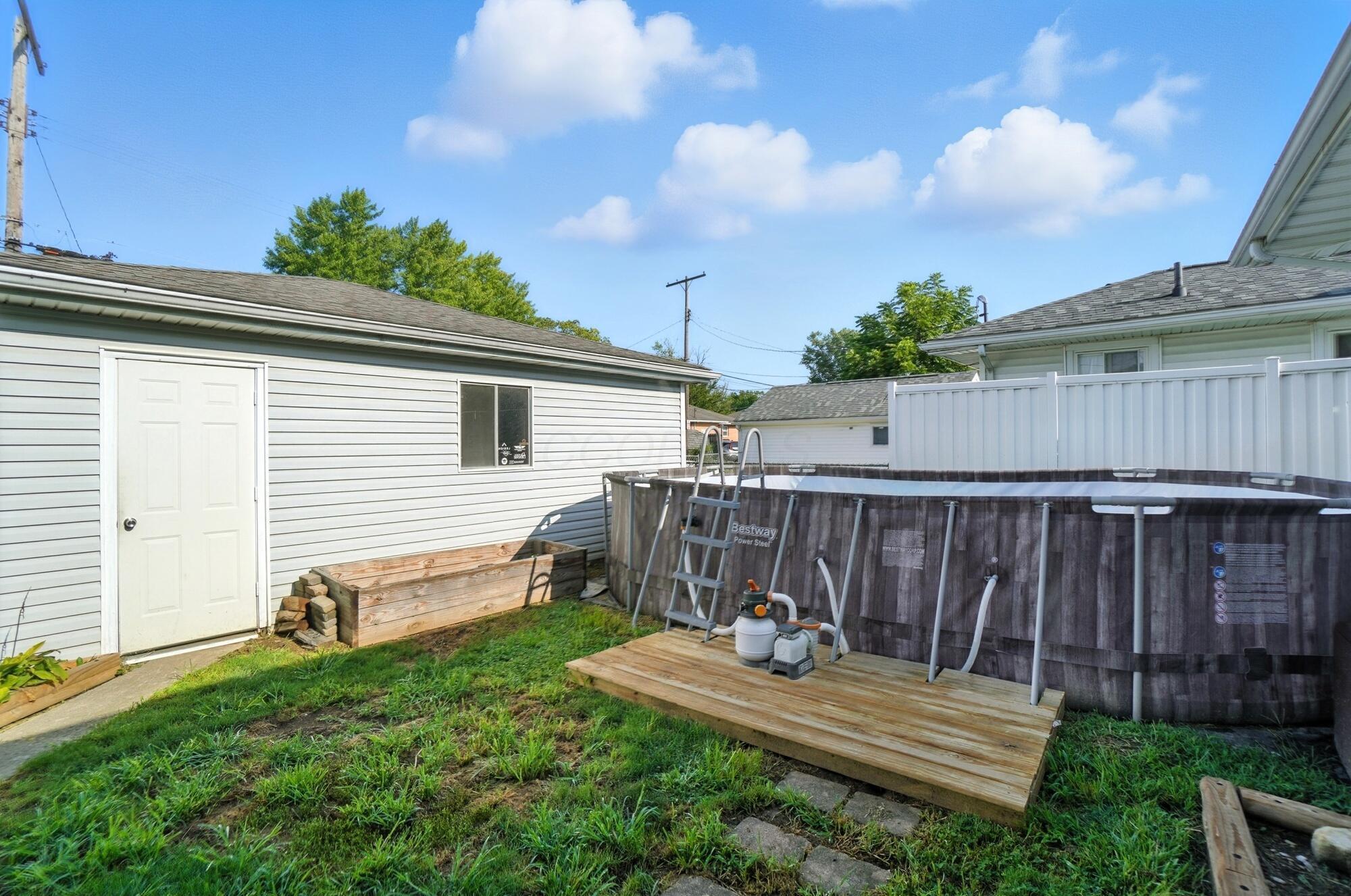 191 Oxley Road Columbus, OH 43228 - Photo 41 of 41 041