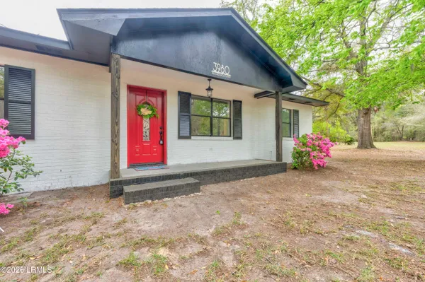 $215,000 | 3980 Walterboro Highway, Varnville, SC 29944